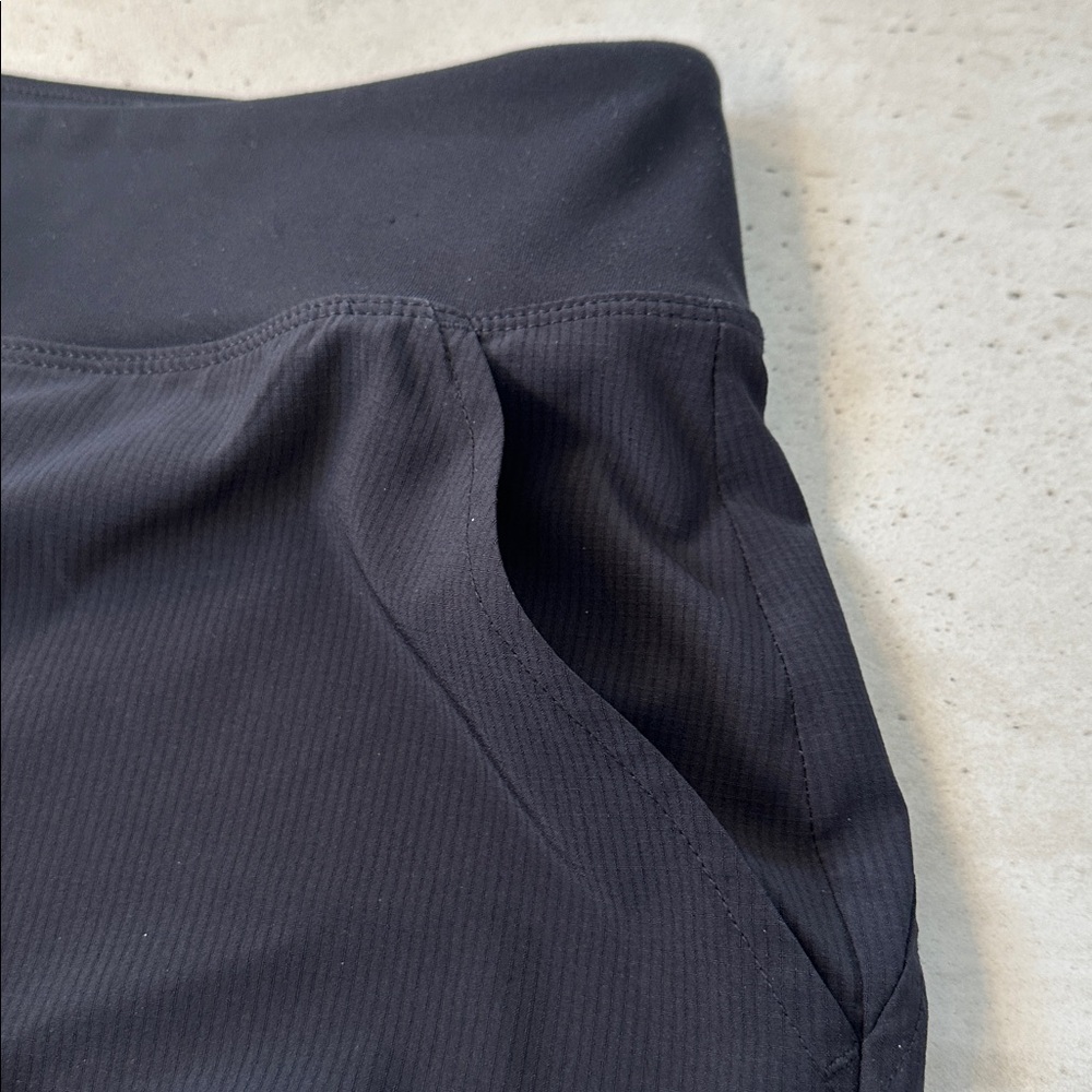 Orvis women’s Skort. XL Black. - Picture 4 of 10